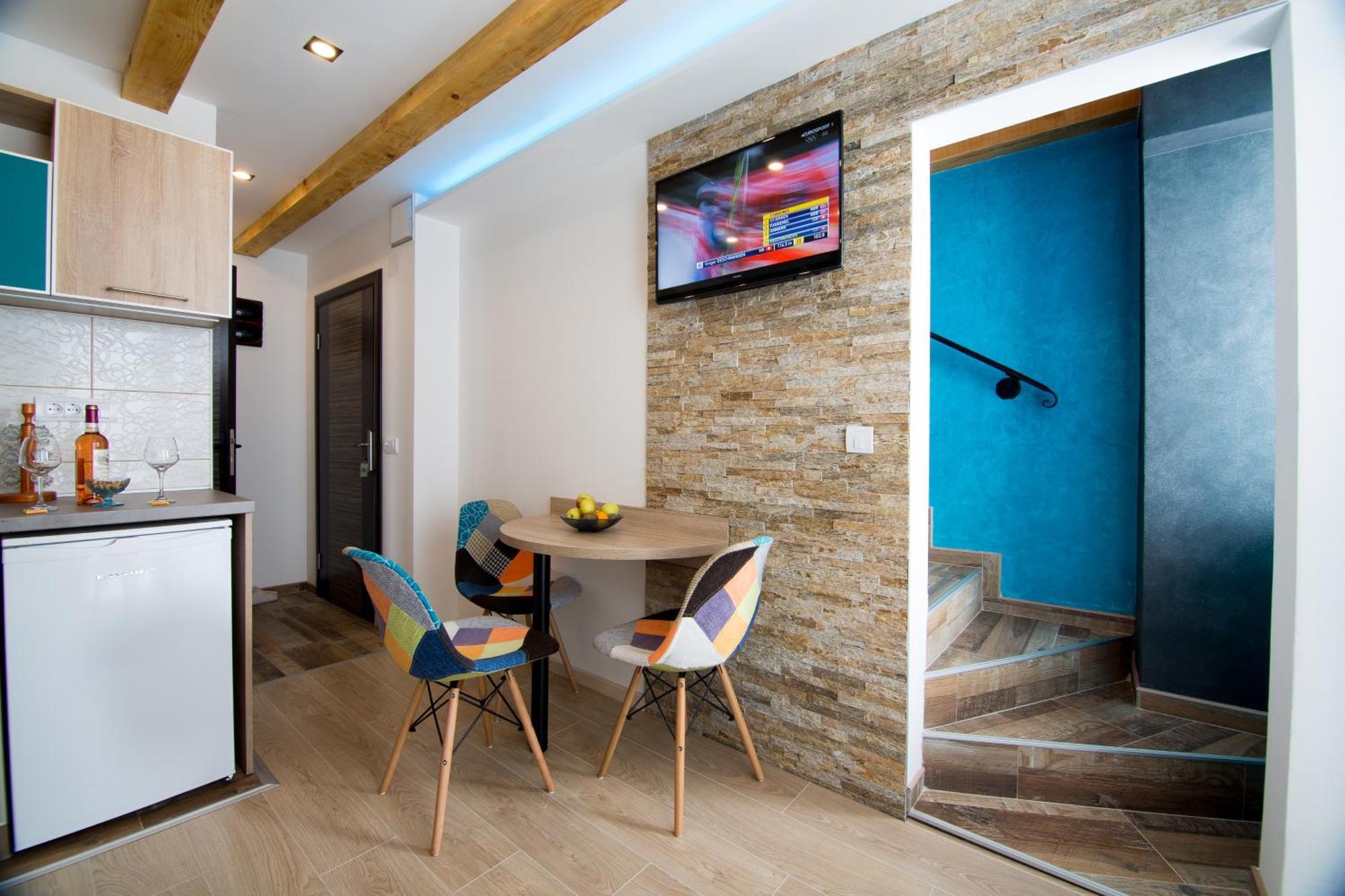 Blue House Apartment