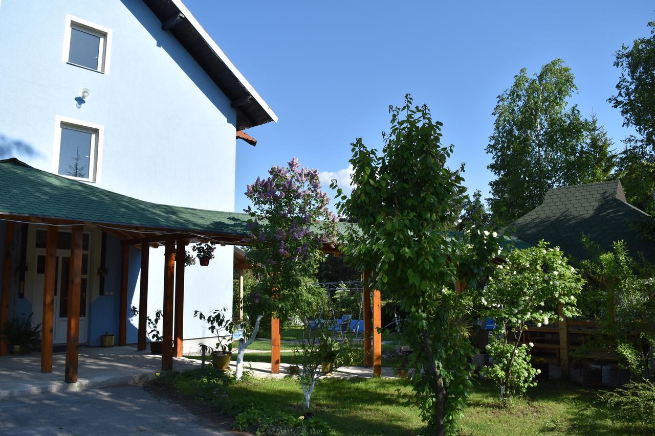 Blue House Apartment *